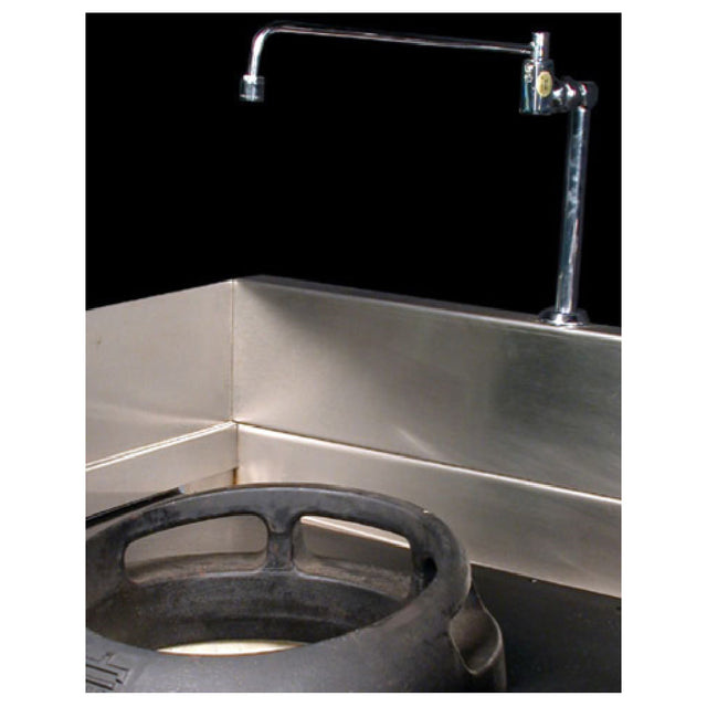 Town 228000PSF Swing Faucet With Pedestal