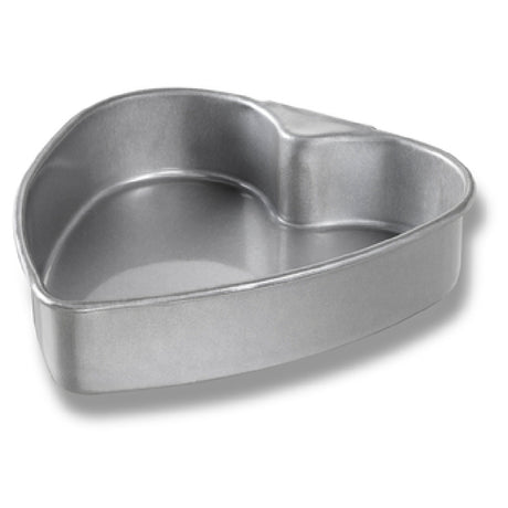 Chicago Metallic 48105 Heart Cake Pan 60 Oz. 8-13/16" X 8-1/8" X 2" Deep