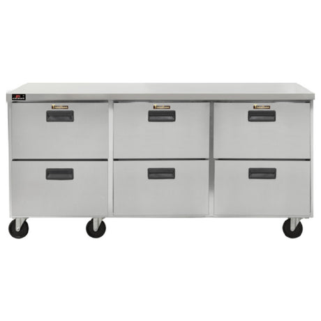 Traulsen CLUC-72R-DW - Dealer's Choice CLUC Series Compact Undercounter Refrigerator