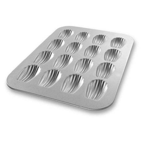 Chicago Metallic 25400 Madeleine Pan 11-1/8" X 15-3/4" Overall Makes (16) 3" Madeleines