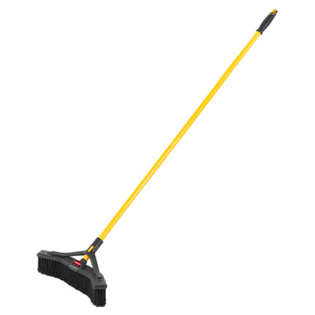 Rubbermaid 2018727 - Maximizer™ Push-to-Center Broom, 18", Angled Sides