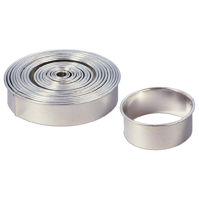 JB Prince T232 20 Pastry Cutter Set 1-1/2"H Cut Size Range 1/2" Dia. To 5-3/4" Dia.