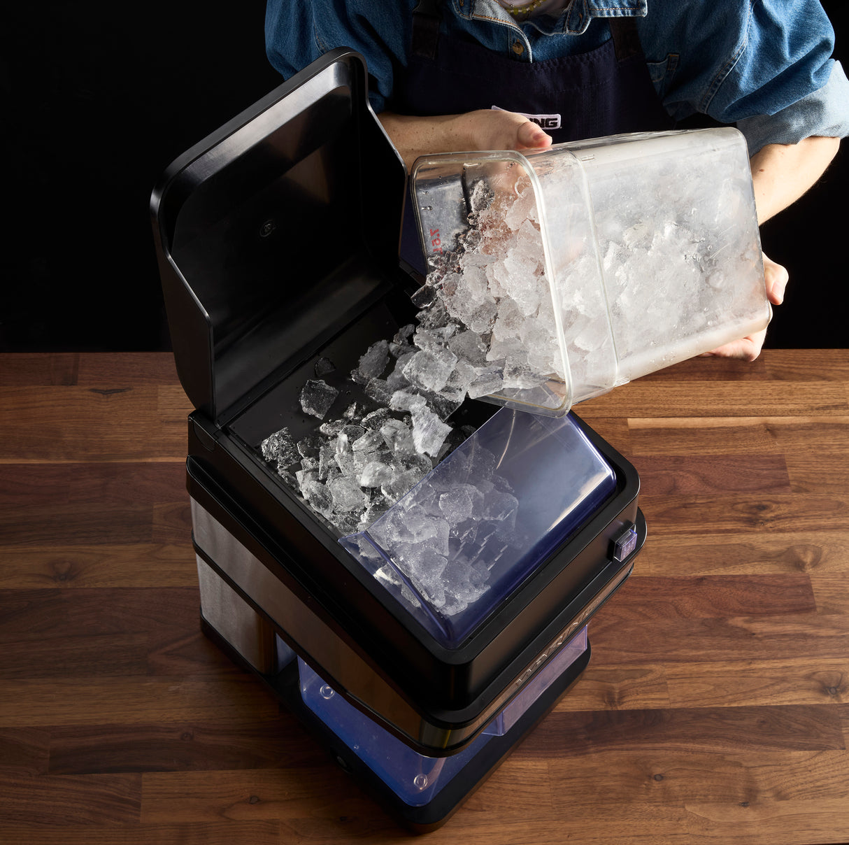 Waring WIC50 Ice Crusher Countertop 14" W X 18.75" D X 23.25" H