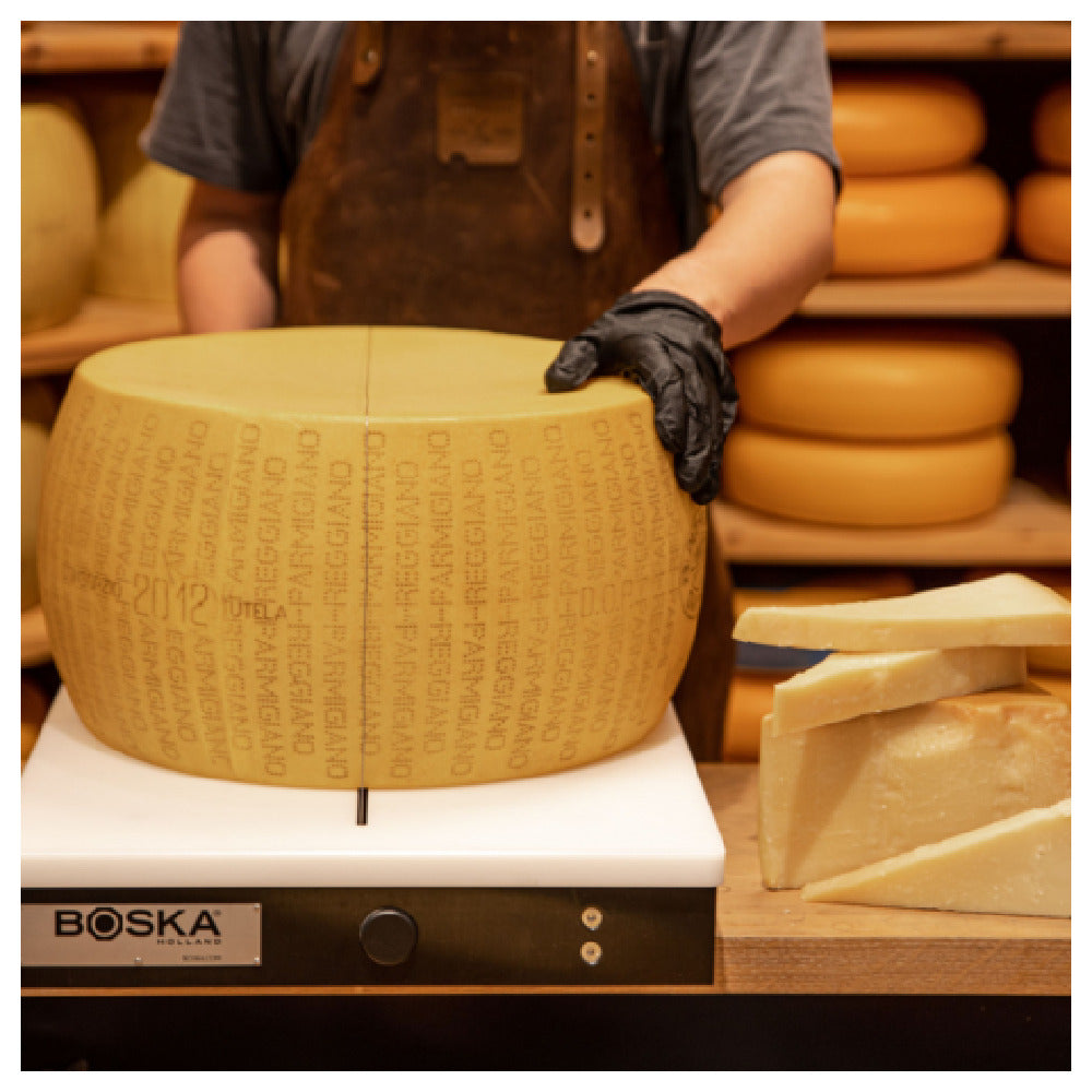 BOSKA 540000 - Boska Parmesan Cutter Pro, 16.14''W X 27.75''D X 13.18''H, HMPE Board