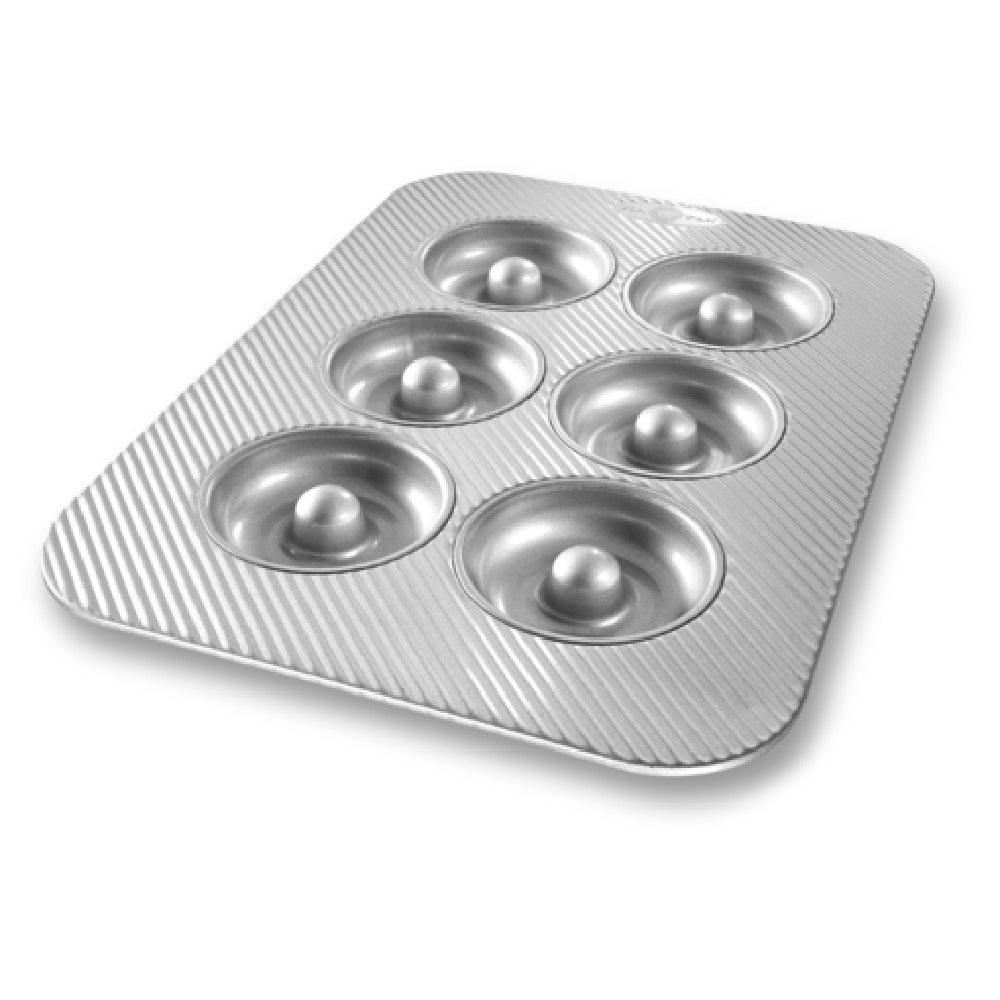 Chicago Metallic 25200 USA PAN® Donut Pan 11-1/8" X 15-3/4" Overall Makes (6) 3-1/2" Dia. Donuts