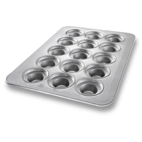 Chicago Metallic 45435 Large Crown Muffin Pan 17-7/8" X 25-7/8" Overall Makes (15) 4-1/8" Dia. Muffins