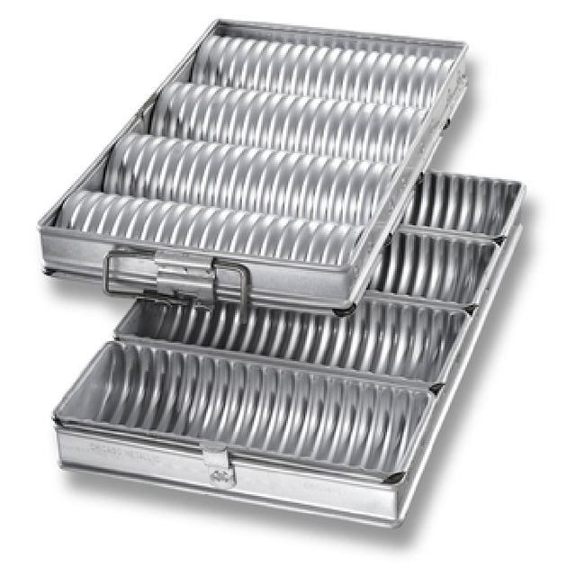 Chicago Metallic 48514 Crimped Round Bread Pan Set 4-pan 10-17/32" X 17-1/4" Overall